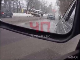 В Макеевке произошло ДТП с участием маршрутки и легкового авто