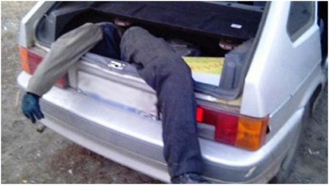 В Донецке в микрорайоне Семашко в багажнике автомобиля обнаружен труп мужчины