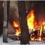 В Луганске на квартале Комарова горел легковой автомобиль