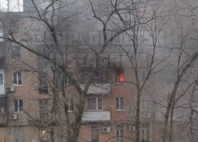 Появились подробности пожара в центре Донецка на проспекте Ильича