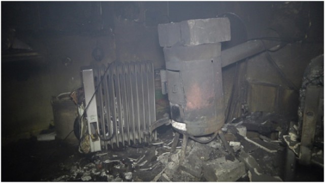 В Луганске на территории рынка  сгорели цех по сборке и склад мебели