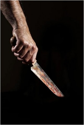 В Макеевке мужчина ударил пенсионера ножом