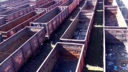 В районе н.п. Вознесеновка замечен грузовой поезд с неизвестным грузом