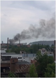 В Донецке в районе мясокомбината произошел сильный пожар